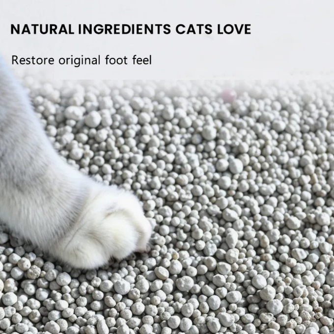 0.8mm-3.8mm Bentonite Cat Litter Ball Shape Dust Free Strong Clumping